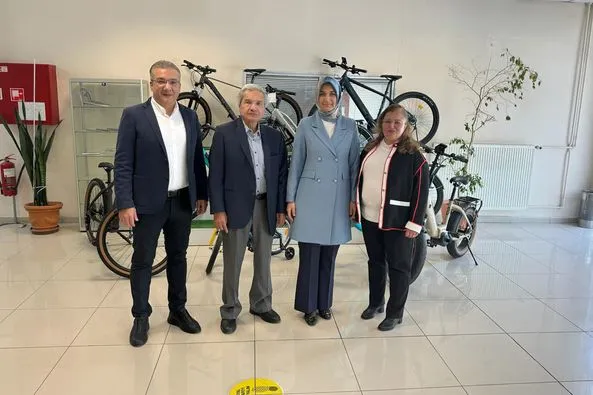 Vali Doç. Dr. Kübra Güran Yiğitbaşı  Korel Elektronik San. Tic. A.Ş.’nin Eskişehir’deki fabrikasını ziyaret etti.