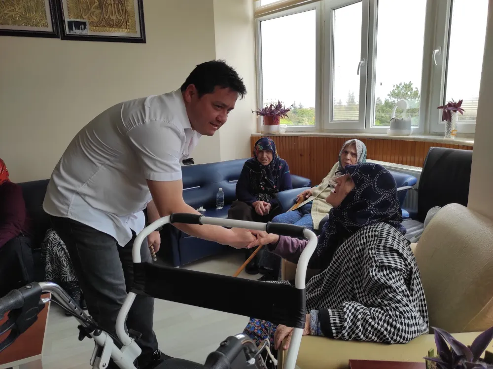 Başkan Aynacı Huzurevi Sakinleri ile Bir Araya Geldi