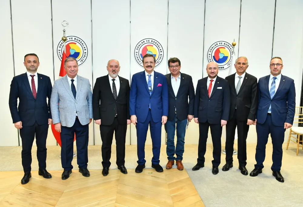Bolvadin Ticaret ve Sanayi Odası Başkanı  Mustafa Uğur Fidan İnşaat ve Taahhüt Hizmetleri Kurulu toplantısına katıldı