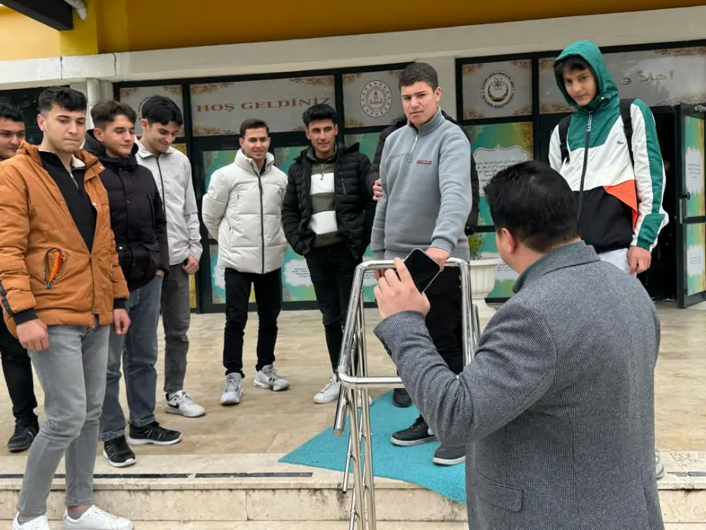 Bolvadin Belediye Başkanı Derviş AYNACI’dan Proje İmam Hatip Lisesi’ne Ziyaret