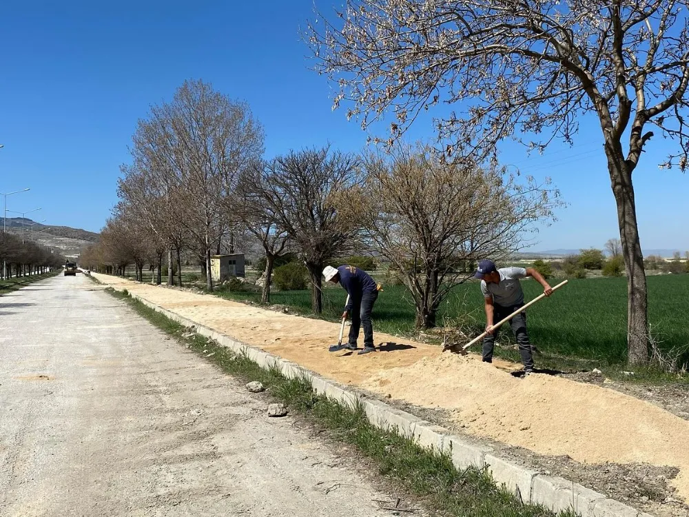 Bolvadin Termal Tesisleri’nde Sezon Öncesi Yoğun Mesai: Ara Yol Bakımı Tamamlandı