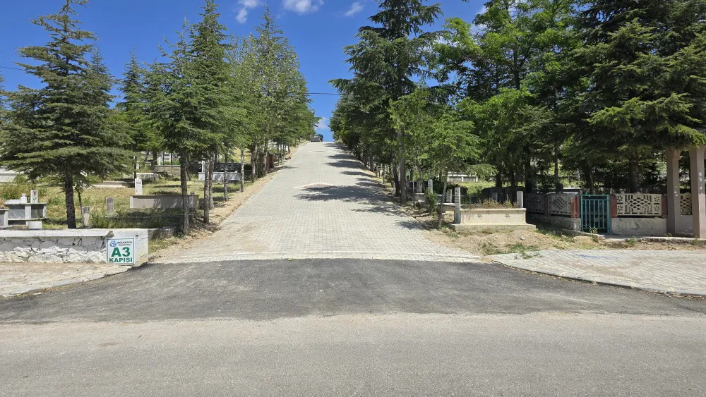 Akçeşme Mahallesi ve Asri Mezarlık Çevresinde Asfalt Çalışması