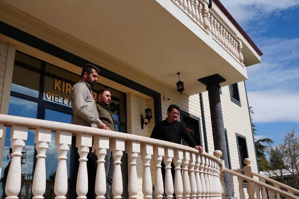 Başkan AYNACI’dan Halk Ekmek ve Kırkgöz Otel’de İnceleme