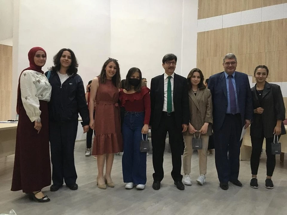 BOLVADİN ANADOLU LİSESİ.LİSELER ARASI MÜNAZARA YARIŞMASINDA 2. OLDU.