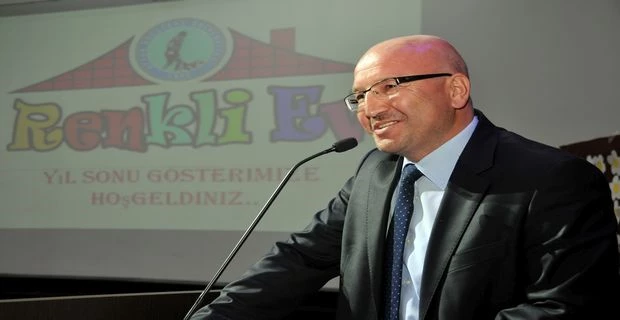AKADEMİSYEN DEĞERLERİMİZ<br>AFYON KOCATEPE ÜNİVERSİTESİ TURİZM FAKULTESİ GASTRONOMİ VE MUTFAK SANATLARI BÖLÜMÜ ÖĞRETİM ÜYESİ Doç. Dr. Mustafa SANDIKCI Kimdir: